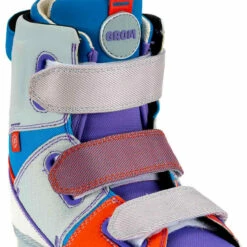 Slingshot Grom Wakeboard Boots - 2023 -Surf Edge Shop 2023 Slingshot Grom Kids Wakeboard Boot Binding Close Up 43979.1661520017