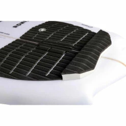 Ronix Flyweight Atlantik Wakesurf Board - 2023 30 Ronix Flyweight Atlantik Wakesurf Board - 2023 -Surf Edge Shop 2023 RONIX WAKESURFER FLYWEIGHT ATLANTIK TOP INSET 9 74637.1663871410