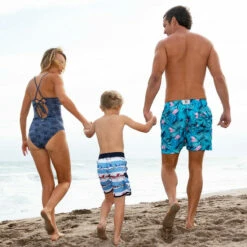 Earth Nymph Kids Here Comes Trouble Boardshort Age 2-8 9 Earth Nymph Kids Here Comes Trouble Boardshort Age 2-8 -Surf Edge Shop d800x800 40150003080 blue earth nymph boys here comes trouble boardshort lifestyle 2